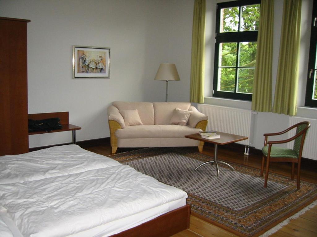 Gutshaus Redewisch Hotel & Restaurant 볼텐하겐 외부 사진