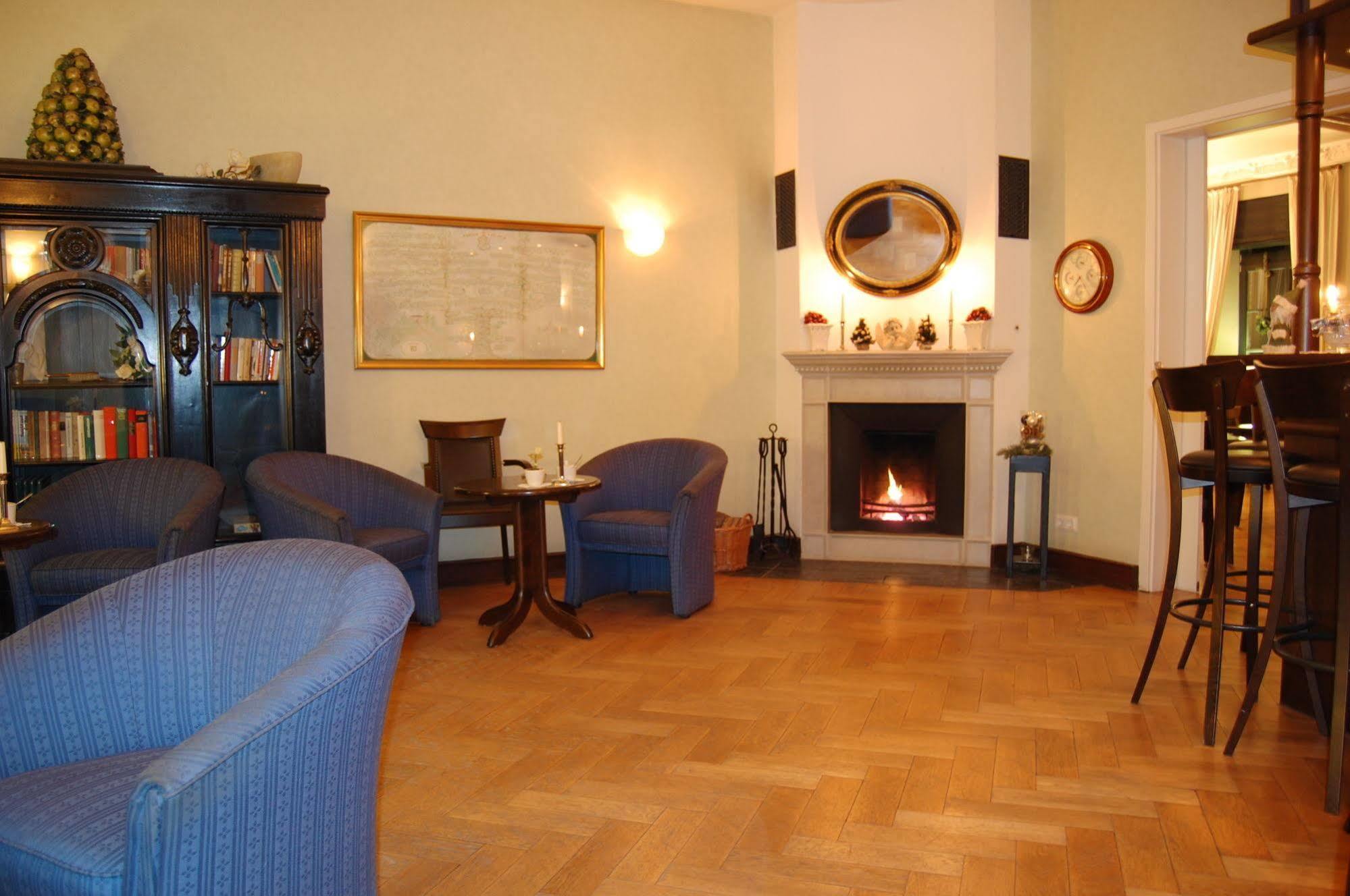 Gutshaus Redewisch Hotel & Restaurant 볼텐하겐 외부 사진